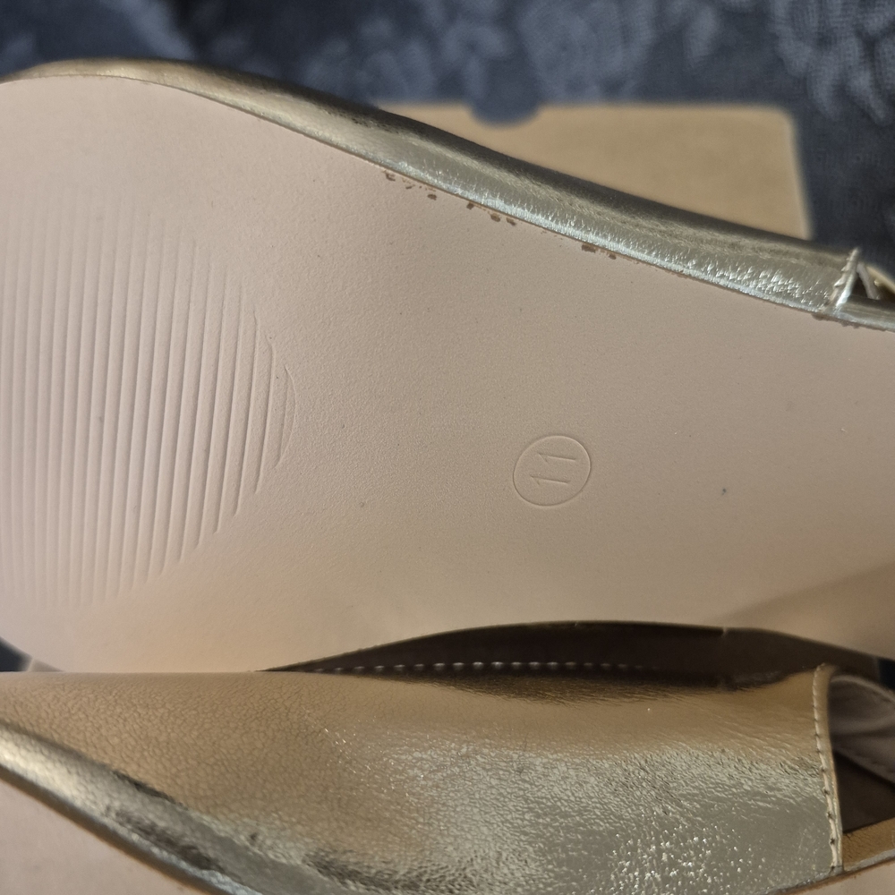 Women's Gold Slingbacks With Bow Detail Size 11 - Picture 5 of 6